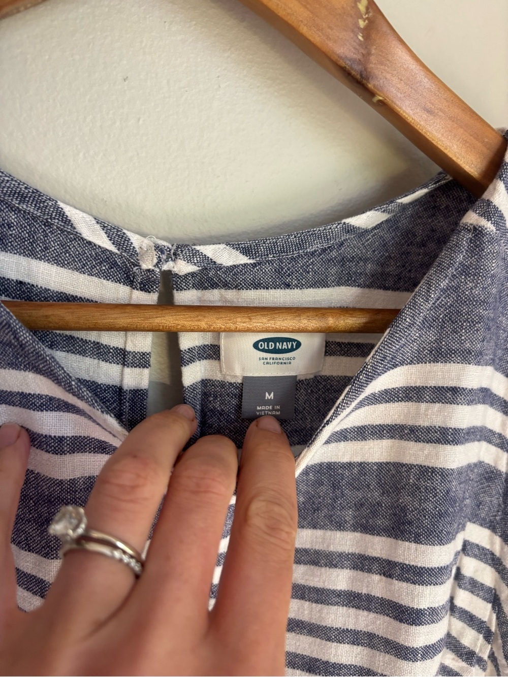 Old Navy Linen Sleeveless Navy and White Striped Shift Dress Medium - Picture 3 of 5